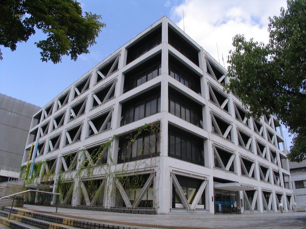Government office. 750m to Yokohama Hodogaya ward office