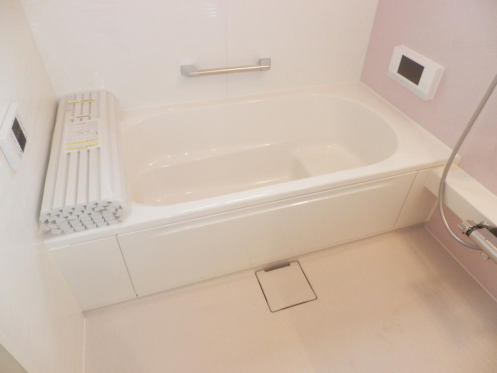 Same specifications photo (bathroom). Since the bathroom is a with TV, You can spend a leisurely bath time! It is also recommended to the sitz bath (company specification example)
