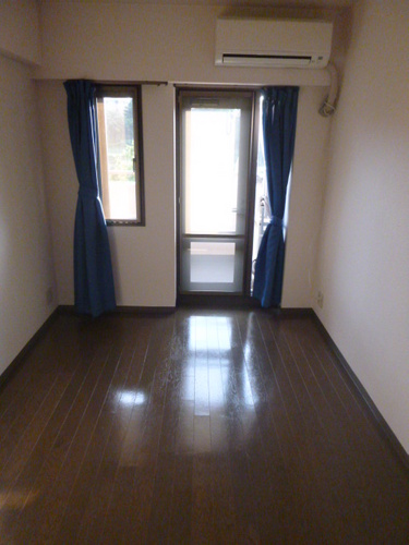 Other room space. Western-style (about 6.1 tatami mats)