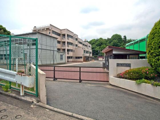 Primary school. 1395m to Yokohama Municipal Imai Elementary School