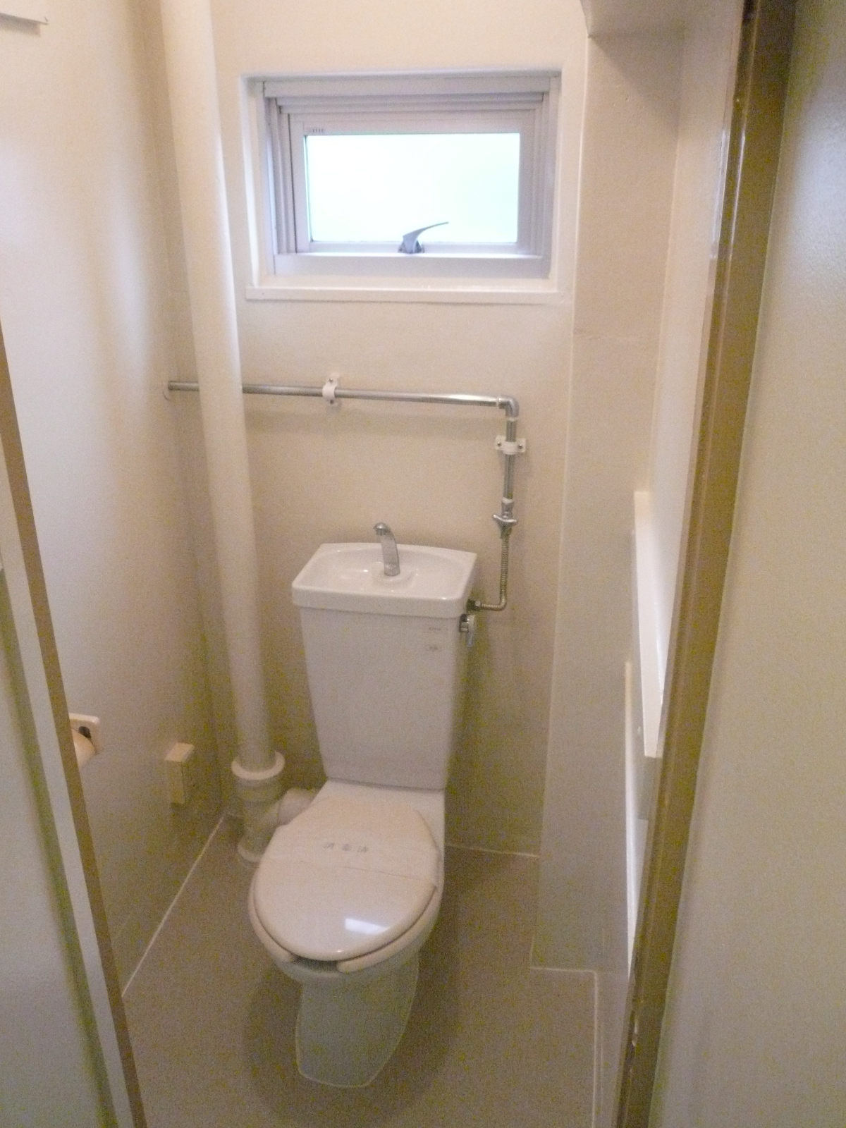 Toilet. Photo is the same type ・ It is another dwelling unit.