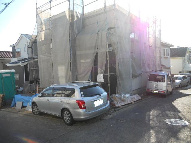 Local appearance photo. Local (11 May 2013) Shooting