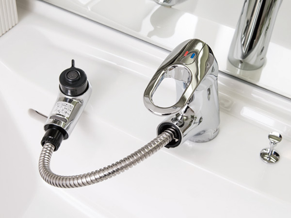 Bathing-wash room.  [Mixing faucet with hand shower] Use the luxurious artificial marble on the counter.  Adopt a convenient single lever mixing faucet to the hot water temperature regulation. Faucet is equipped with a convenient hose function in washing and cleaning.
