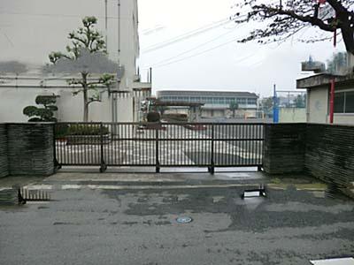 Primary school. 1157m to Yokohama Municipal Nakamaru Elementary School