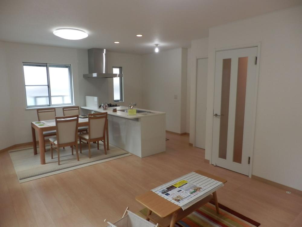 Same specifications photos (living). The company specification example Living photo