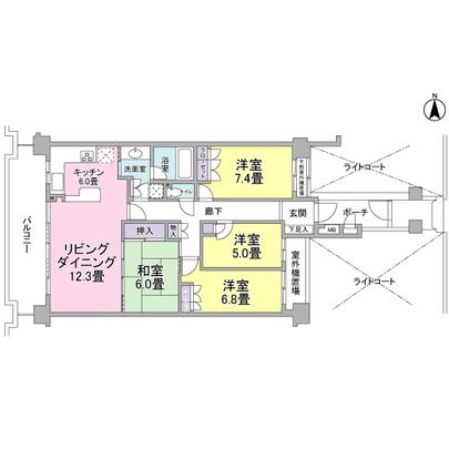 Floor plan. Fuji offers a distant view from the living room.