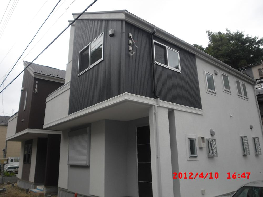 Local appearance photo. Local (09 May 2013) Shooting