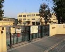 Primary school. 683m to Yokohama Municipal Kamisugeda Elementary School