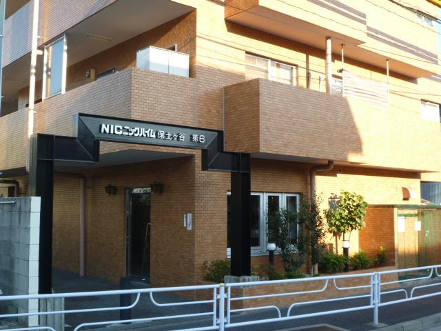 Local appearance photo. Local (11 May 2013) Shooting