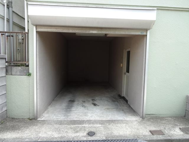 Parking lot