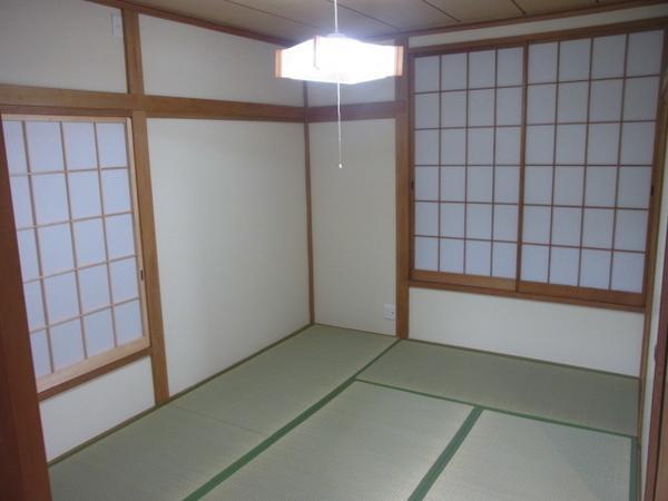 Non-living room. Japanese-style room Already tatami exchange