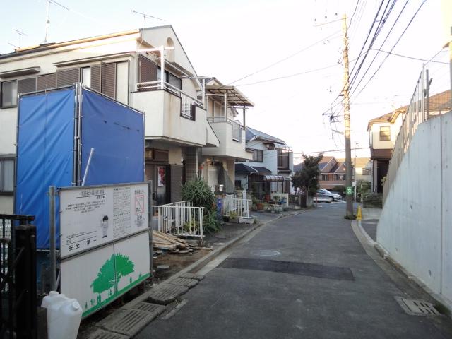 Local photos, including front road. Local (11 May 2013) Shooting