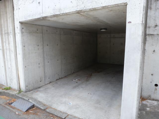 Parking lot