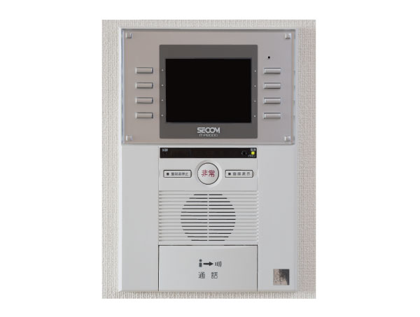 Security.  [Color monitor hands-free intercom] Unlocking a shared entrance and entrance before the visitors on was confirmed by intercom in the dwelling unit. It helps to prevent the entry of such a suspicious person. (Same specifications)