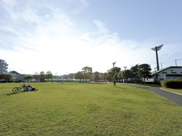 Surrounding environment. Shinsugita park (about 1010m ・ Walk 13 minutes)