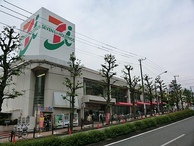 Shopping centre. 750m daily shopping to Ito-Yokado Yokodai shop is here.! It stocked a daily necessities guess you almost set! 