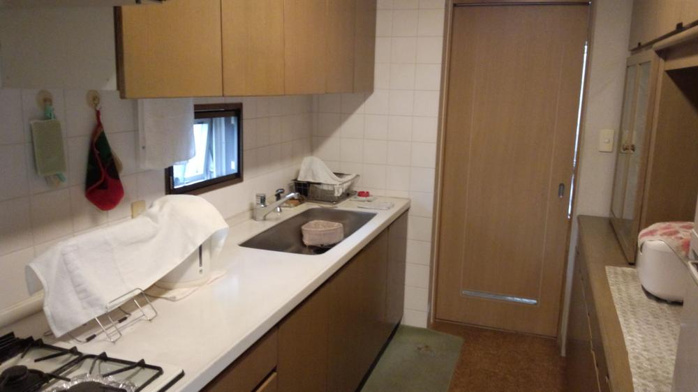 Kitchen. Local (February 2013) Shooting