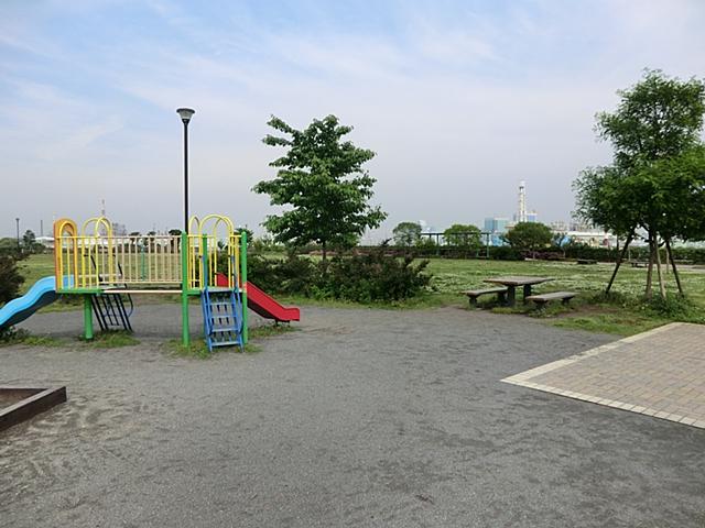 park. Isogo ・ 900m to the park with a view of the sea