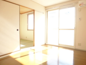 Living and room. Air-conditioned ・ South-facing sunny Western-style