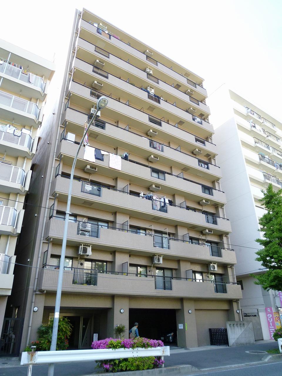 Local appearance photo. Mansion appearance