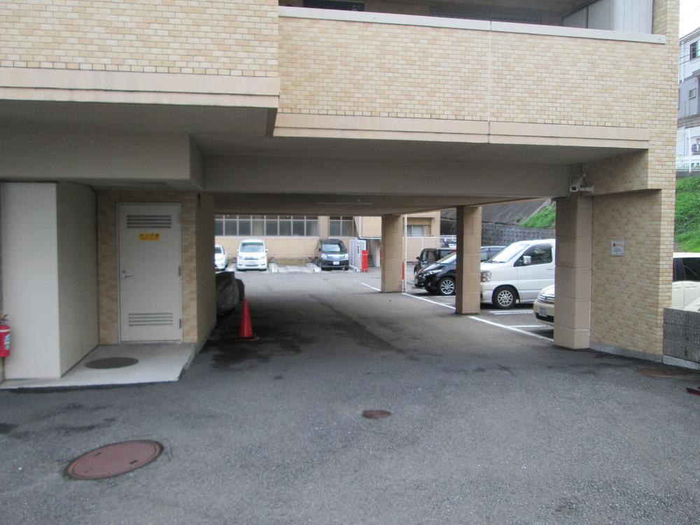 Parking lot. Parking entrance Local (10 May 2013) Shooting