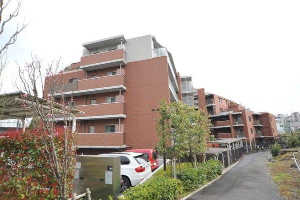 Floor plan. 3LDK, Price 36,800,000 yen, Occupied area 90.09 sq m , Balcony area 42.42 sq m