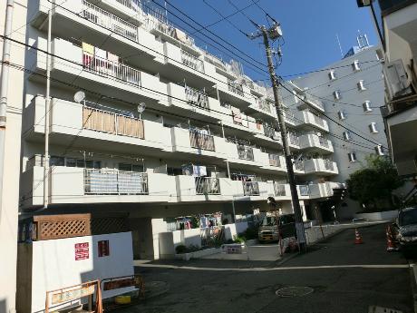 Local appearance photo. For the sixth floor portion of the southeast direction, Exposure to the sun ・ Ventilation good