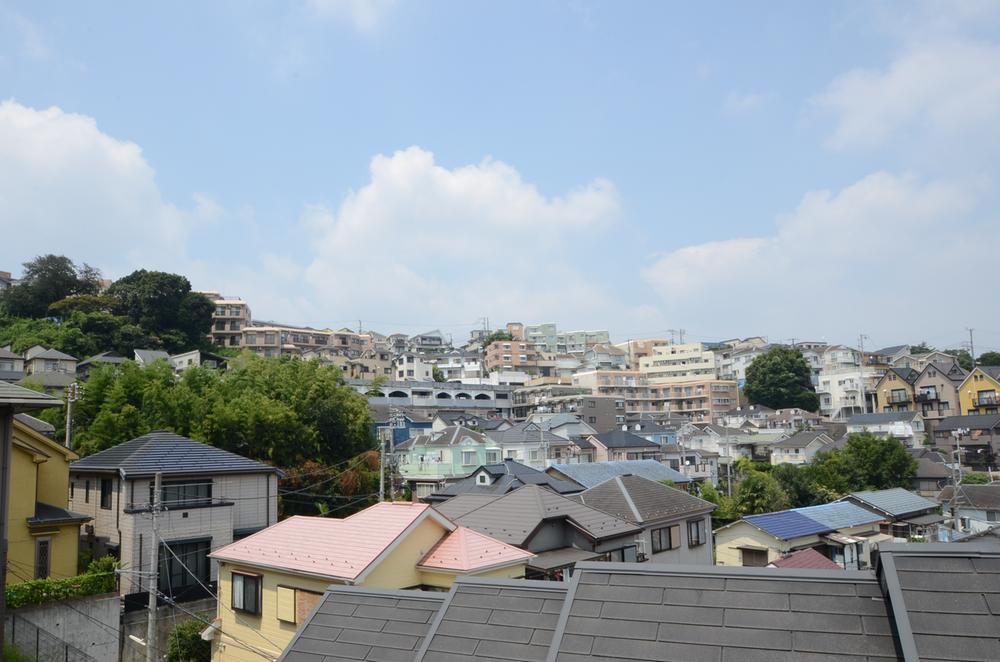 View photos from the dwelling unit. Local (August 2013) Shooting