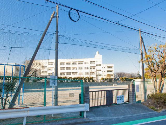 Primary school. Yokodai to the first elementary school is close to 700m Yokodai first elementary school!