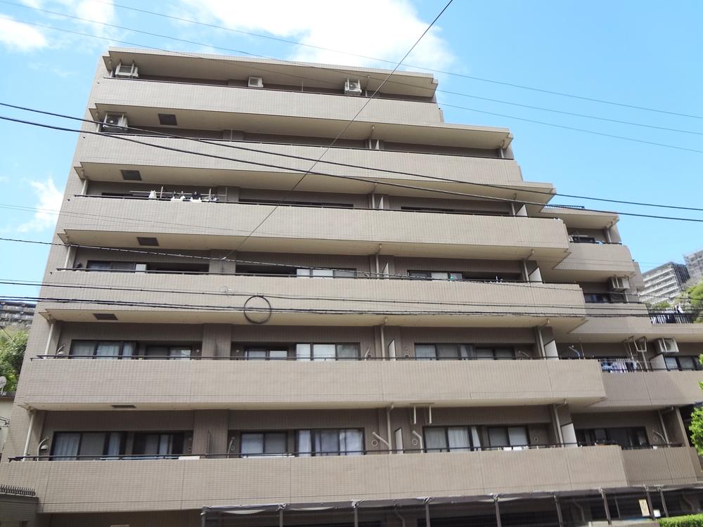 Local appearance photo. Local (11 May 2013) Shooting