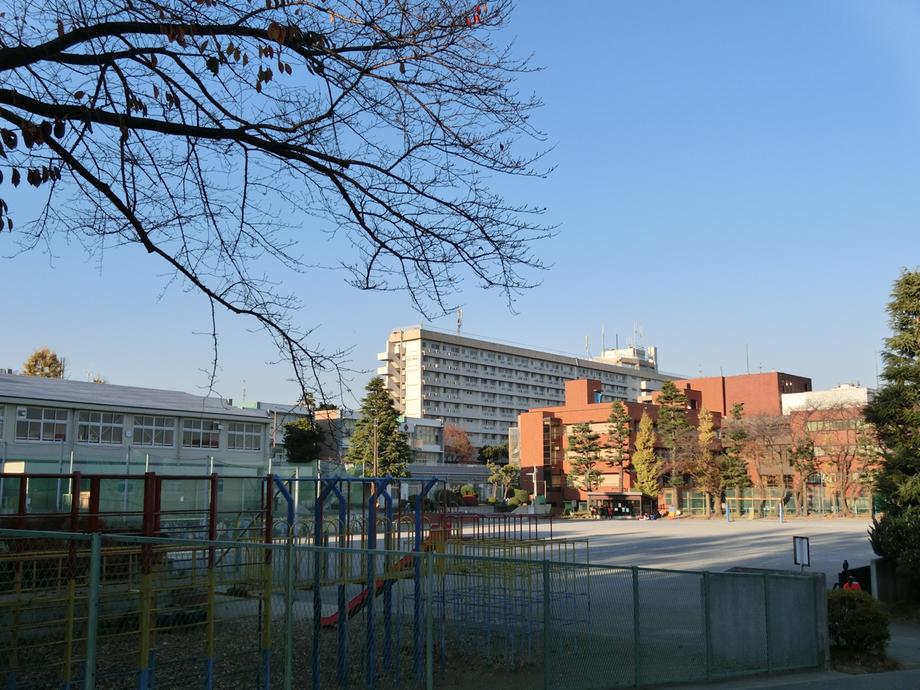 Primary school. 170m to Yokohama Municipal Shiomidai Elementary School