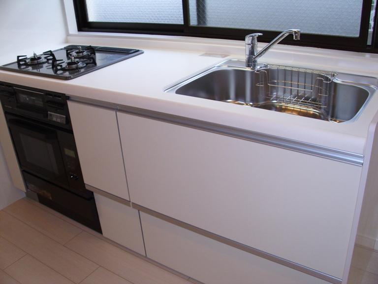 Kitchen. Indoor (11 May 2013) Shooting