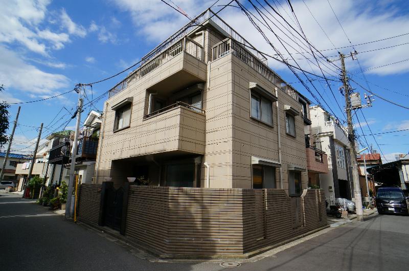 Local appearance photo. 3-story to the of Beruhausu used Detached