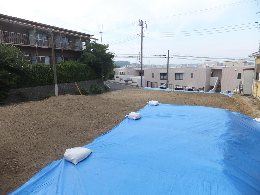 Local appearance photo. Shooting a northeast direction from A Building site. It is well-equipped subdivision of compartment.