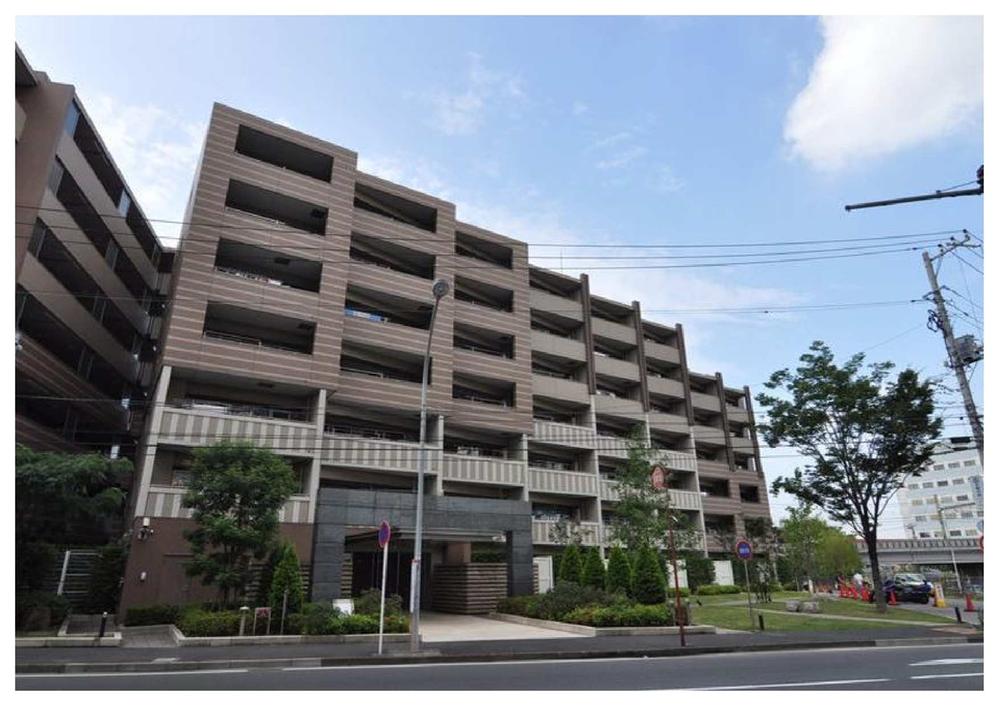 Local appearance photo. Local (12 May 2013) Shooting