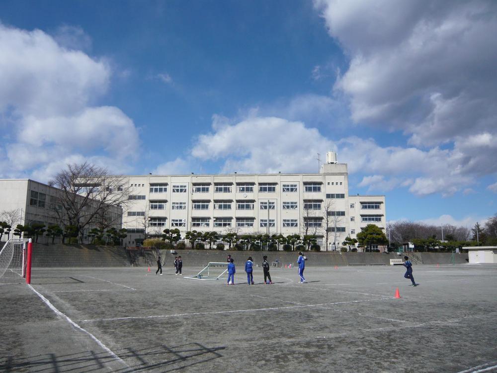 Primary school. Yokohama Municipal Yokodai 130m until the first elementary school