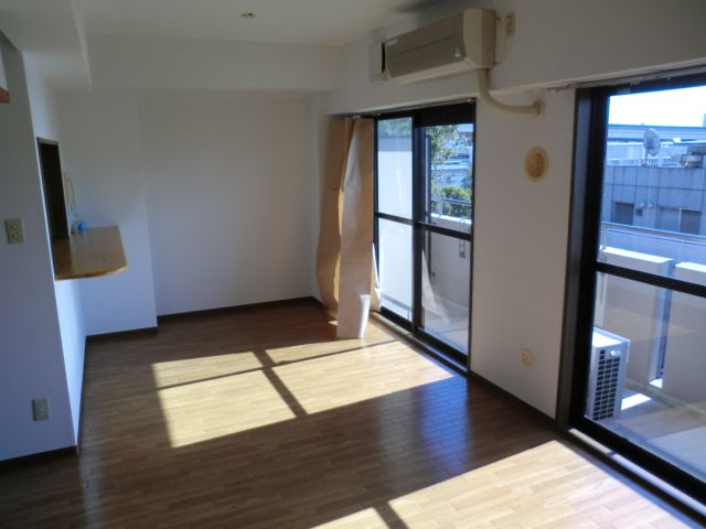 Living and room