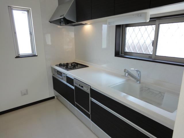 Same specifications photo (kitchen)