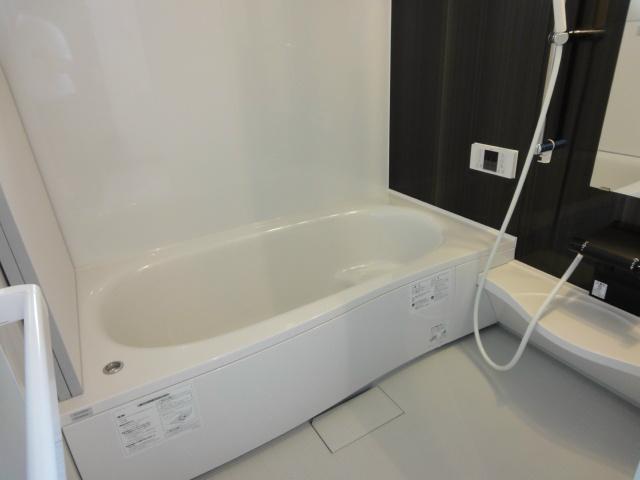 Same specifications photo (bathroom)