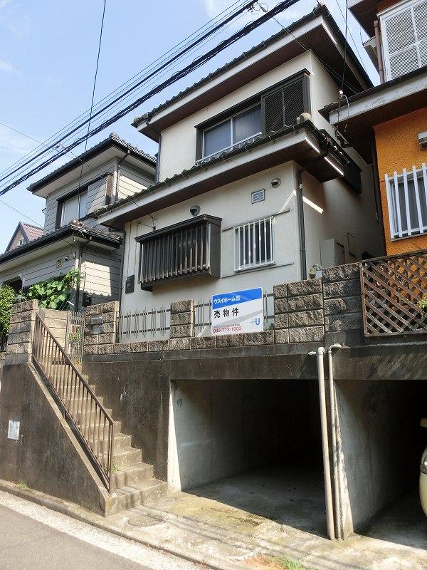 Local appearance photo. Housing that pour in pleasant wind and light