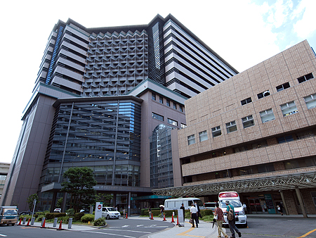 Hospital. Public University Corporation Yokohama City University Medical Center until the (hospital) 1291m