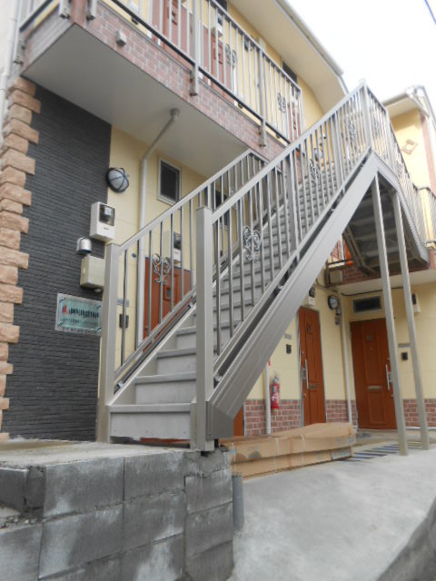 Other common areas. Stairs