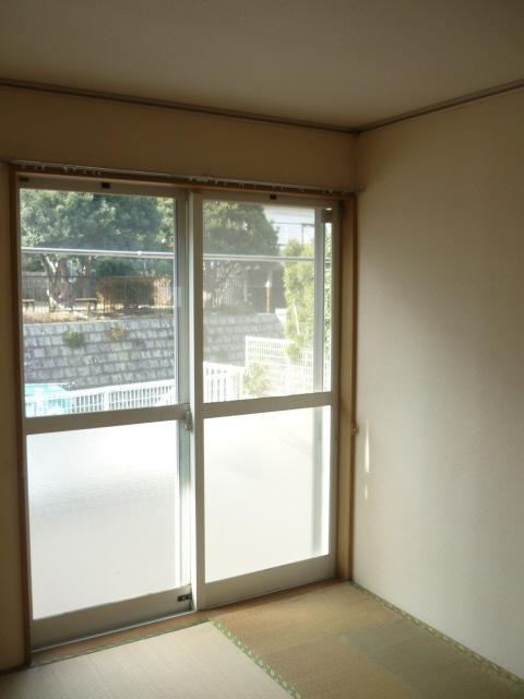 Other room space. Wide Japanese-style room