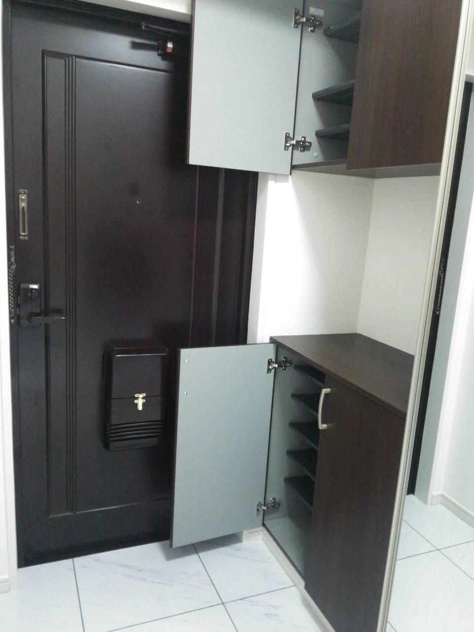 Entrance. Local (12 May 2013) Shooting