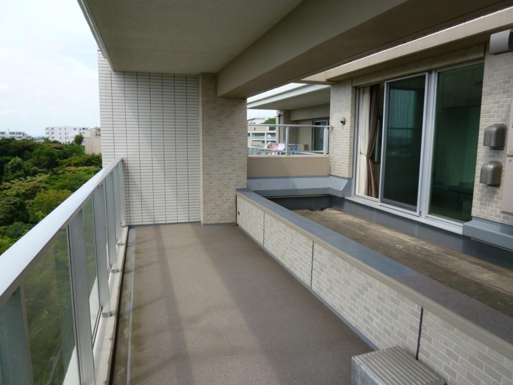 Balcony. Local (August 2013) Shooting