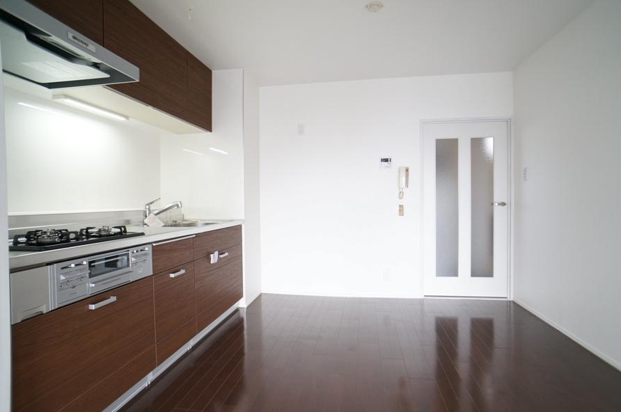 Living. Indoor (12 May 2013) Shooting It is already a new interior renovation. ventilation ・ Good is per yang.