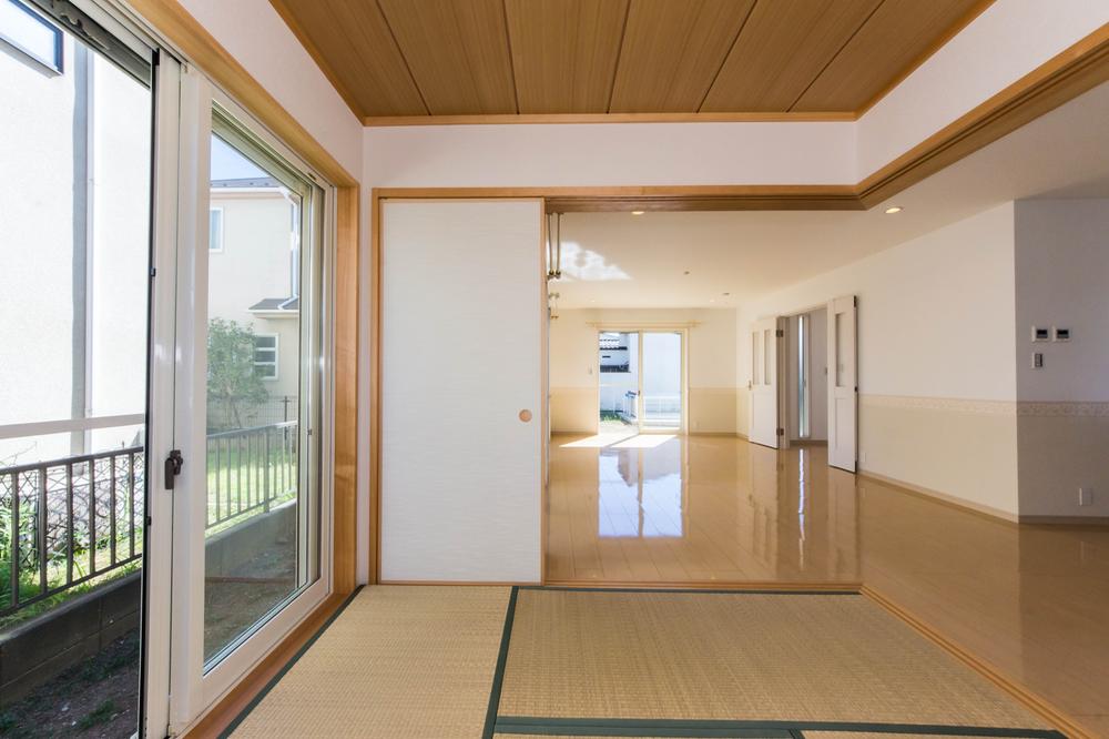 Living. Japanese-style room of calm atmosphere