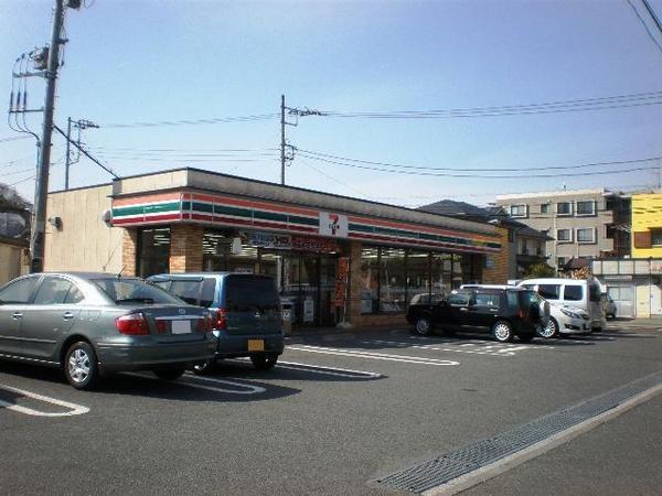 Convenience store. 611m to Seven-Eleven Yokohama Kami Nakazato-cho shop