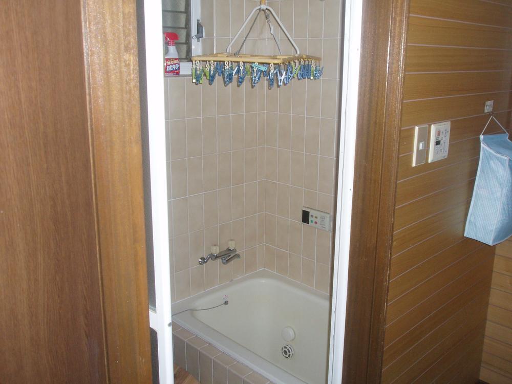 Bathroom. Indoor (September 2013) Shooting