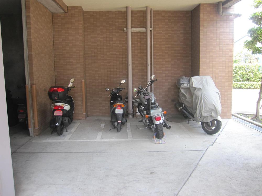 Other common areas. On-site bike storage